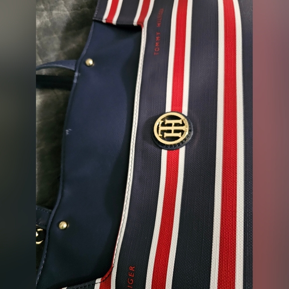 TOMMY HILFIGER NAVY BLUE RED WHITE SHOPPER TOTE BAG PURSE W/ POUCH. Brand new - Picture 15 of 17
